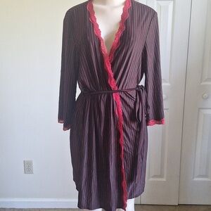🎁California Dynasty Smooth Red Stripe Robe, Size S/M